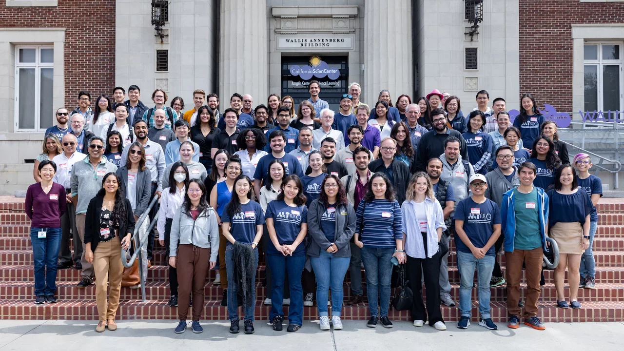 Group of students, faculty, and staff at MIMG retreat